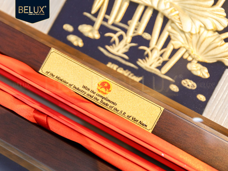 Lô 100 tranh hoa sen Bộ Công Thương 30x30cm dát vàng 24k thiết kế theo yêu cầu